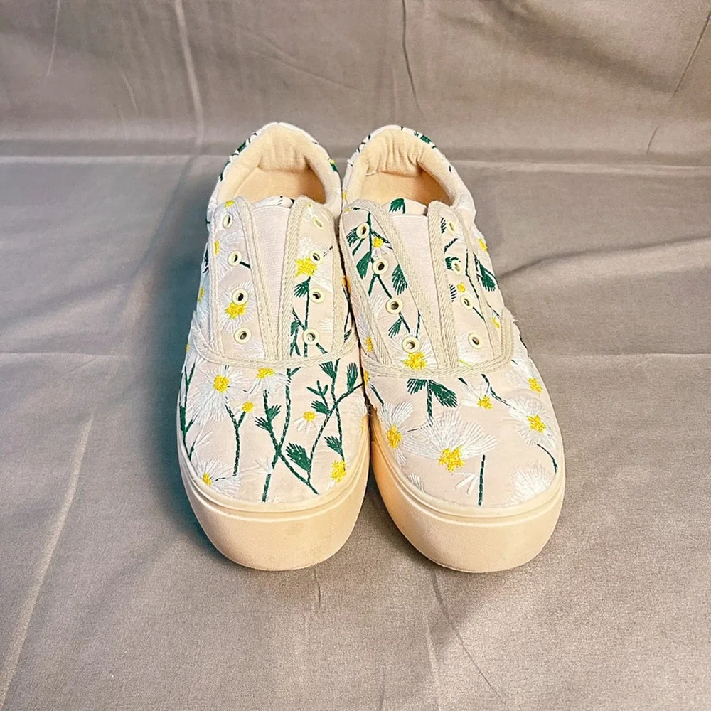 RocketDog Daisy Embroidered Platform Slip-On Sneakers — Cream Floral Canvas 11